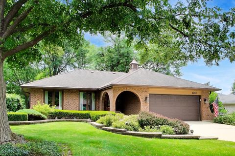 Tiny photo for 16W671 Fern Street, Willowbrook, IL 60527 (MLS # 12693868)