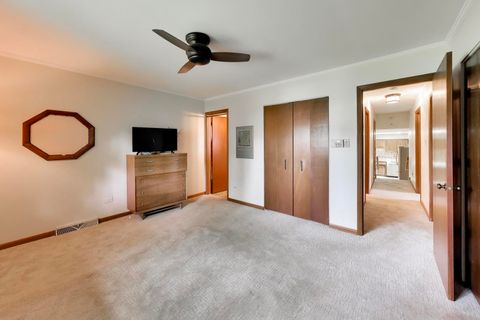 Tiny photo for 16W671 Fern Street, Willowbrook, IL 60527 (MLS # 12693868)