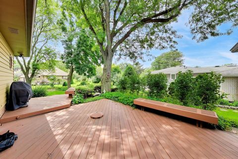 Tiny photo for 16W671 Fern Street, Willowbrook, IL 60527 (MLS # 12693868)