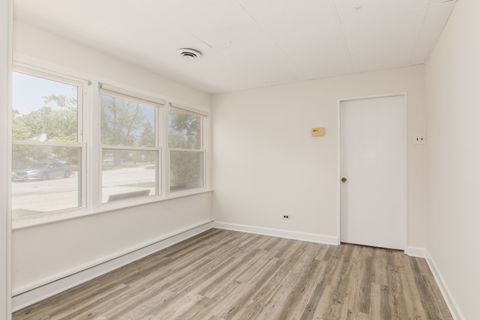 Tiny photo for 907 Wilkinson Parkway, Park Ridge, IL 60068 (MLS # 12512624)