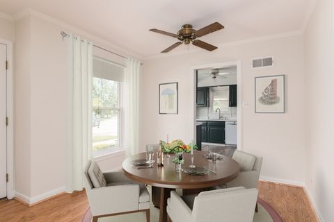 Tiny photo for 907 Wilkinson Parkway, Park Ridge, IL 60068 (MLS # 12512624)