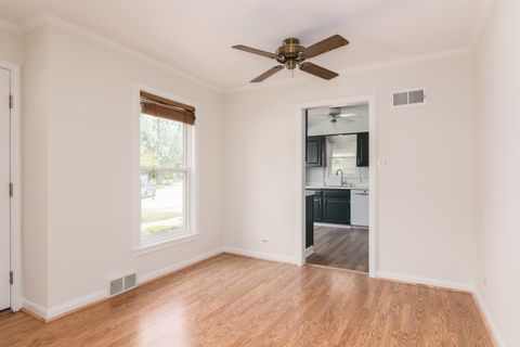 Tiny photo for 907 Wilkinson Parkway, Park Ridge, IL 60068 (MLS # 12512624)