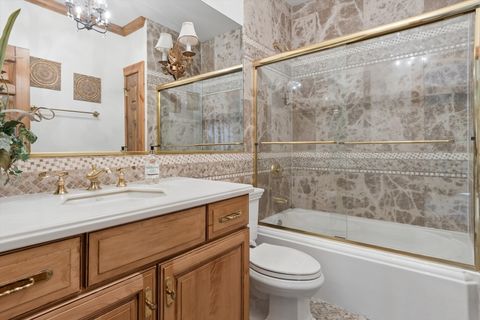 Tiny photo for 9 Squire Lane, St. Charles, IL 60174 (MLS # 12408553)