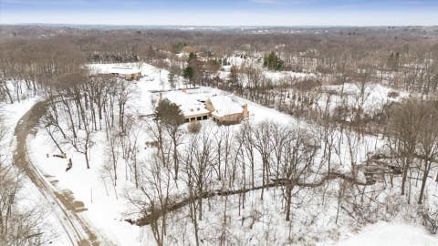 Tiny photo for 9 Squire Lane, St. Charles, IL 60174 (MLS # 12408553)