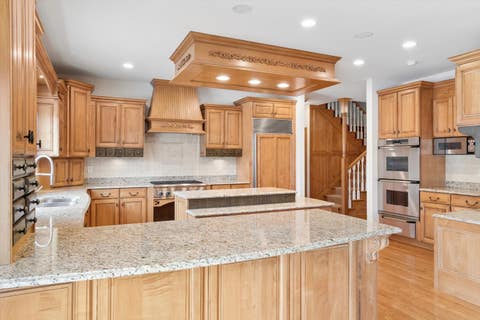 Tiny photo for 9 Squire Lane, St. Charles, IL 60174 (MLS # 12408553)