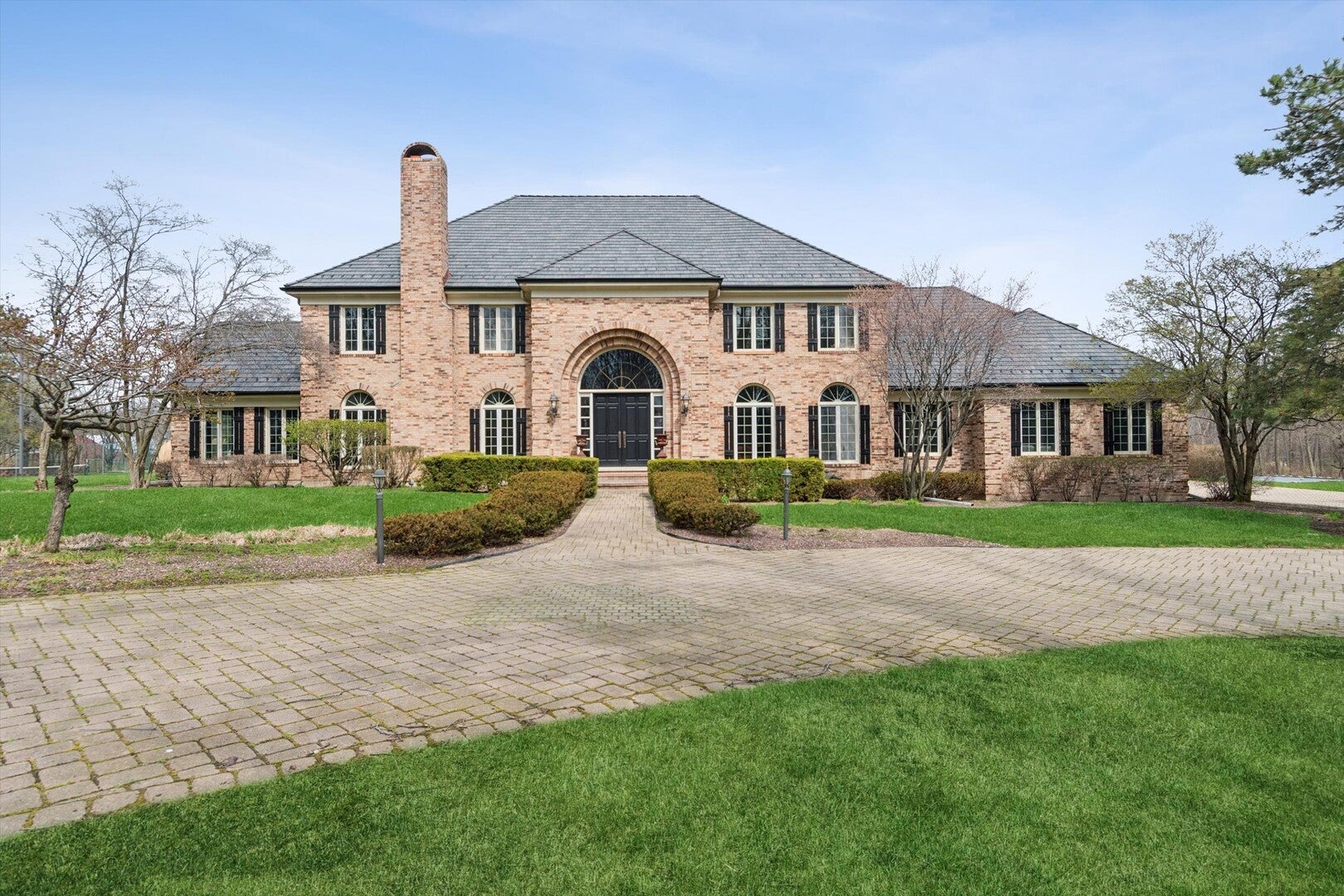 9 Squire Lane