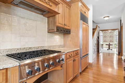 Tiny photo for 9 Squire Lane, St. Charles, IL 60174 (MLS # 12408553)