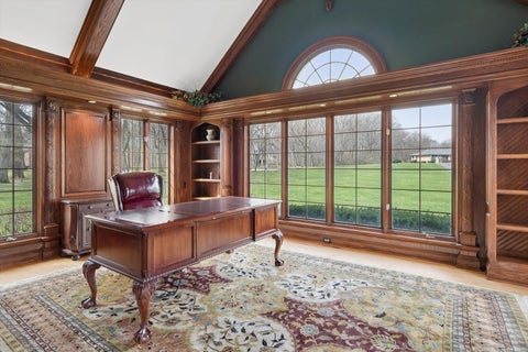 Tiny photo for 9 Squire Lane, St. Charles, IL 60174 (MLS # 12408553)