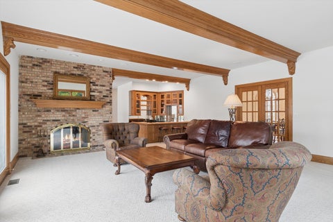 Tiny photo for 9 Squire Lane, St. Charles, IL 60174 (MLS # 12408553)