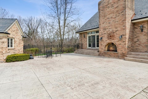 Tiny photo for 9 Squire Lane, St. Charles, IL 60174 (MLS # 12408553)