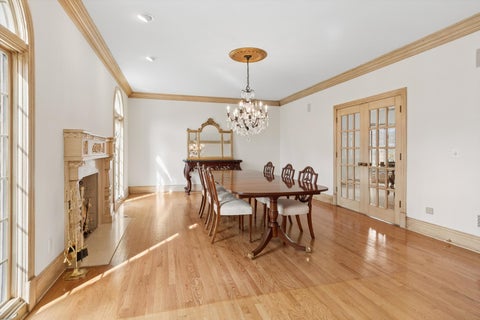 Tiny photo for 9 Squire Lane, St. Charles, IL 60174 (MLS # 12408553)