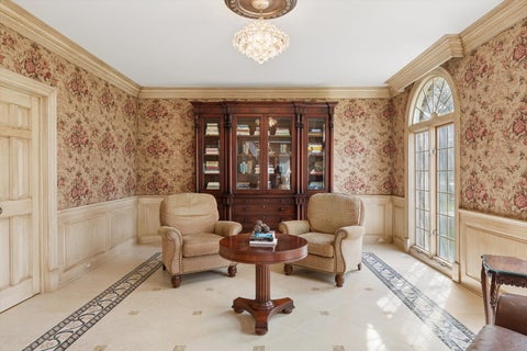Tiny photo for 9 Squire Lane, St. Charles, IL 60174 (MLS # 12408553)