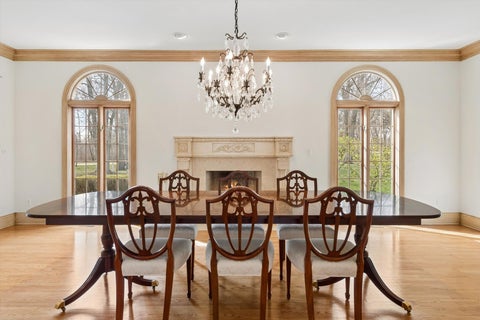 Tiny photo for 9 Squire Lane, St. Charles, IL 60174 (MLS # 12408553)