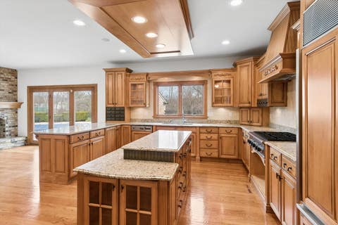 Tiny photo for 9 Squire Lane, St. Charles, IL 60174 (MLS # 12408553)