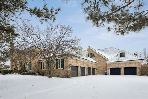 Tiny photo for 9 Squire Lane, St. Charles, IL 60174 (MLS # 12408553)