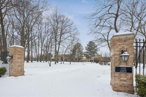 Tiny photo for 9 Squire Lane, St. Charles, IL 60174 (MLS # 12408553)
