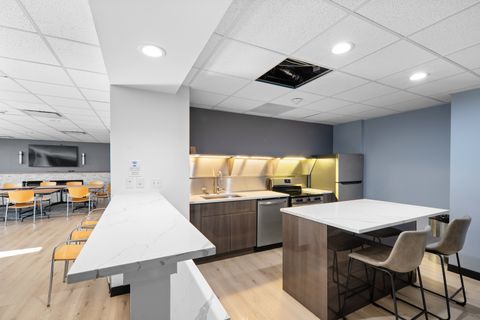 Tiny photo for 2020 N Lincoln Park W Park #6E, Chicago, IL 60614 (MLS # 12510769)