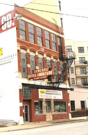 529 N Milwaukee Avenue