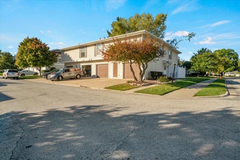 Tiny photo for 15340 Holly Court #B, Oak Forest, IL 60452 (MLS # 12790512)