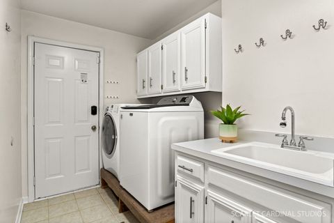 Tiny photo for 1600 Harris Drive, Aurora, IL 60502 (MLS # 12660871)