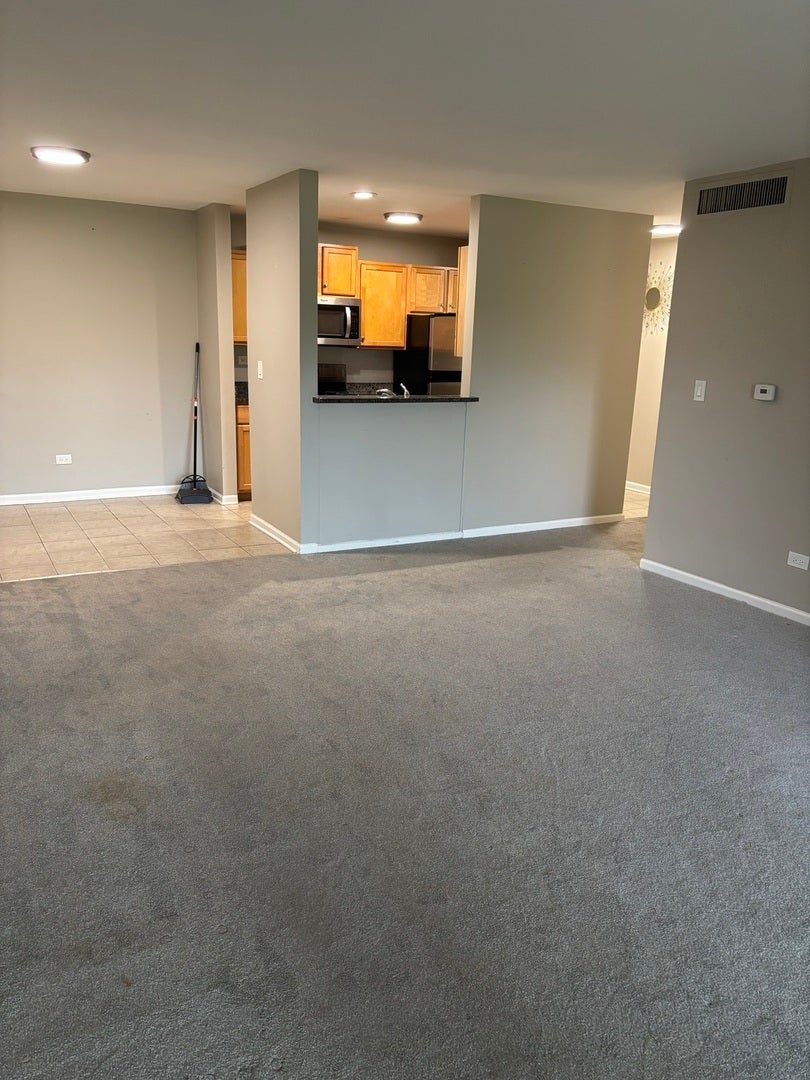 1919 Prairie Square 32