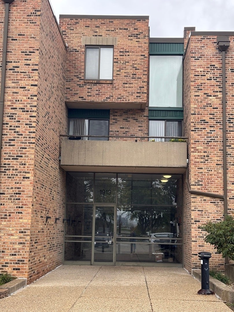 1919 Prairie Square 32