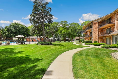 Tiny photo for 5337 Waterbury Court #2505, Crestwood, IL 60418 (MLS # 12666027)