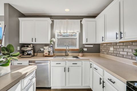 Tiny photo for 34394 N Goldenrod Court #END, Round Lake, IL 60073 (MLS # 12519396)