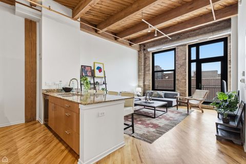 Tiny photo for 1040 W ADAMS Street #416, Chicago, IL 60607 (MLS # 12562985)