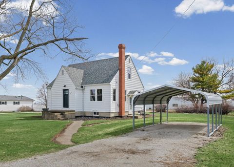 Tiny photo for 619 E 11th Street, Gibson City, IL 60936 (MLS # 12590754)