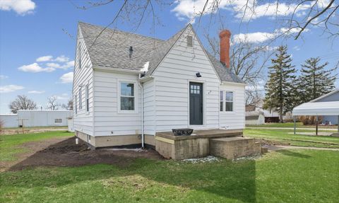 Tiny photo for 619 E 11th Street, Gibson City, IL 60936 (MLS # 12590754)