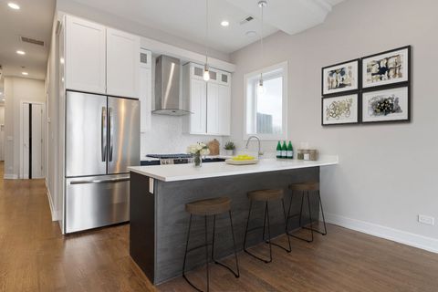 Tiny photo for 225 S Hamilton Avenue #3, Chicago, IL 60612 (MLS # 12624138)