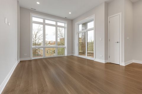 Tiny photo for 225 S Hamilton Avenue #3, Chicago, IL 60612 (MLS # 12624138)