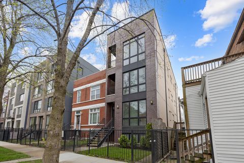 Photo of 225 S Hamilton Avenue #3, Chicago, IL 60612 (MLS # 12624138)