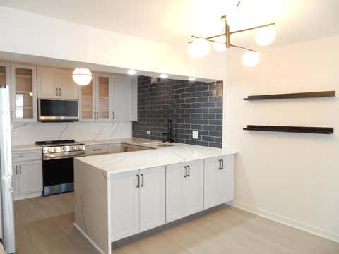 Tiny photo for 6007 N Sheridan Road #20H, Chicago, IL 60660 (MLS # 12706580)