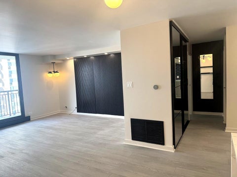 Tiny photo for 6007 N Sheridan Road #20H, Chicago, IL 60660 (MLS # 12706580)