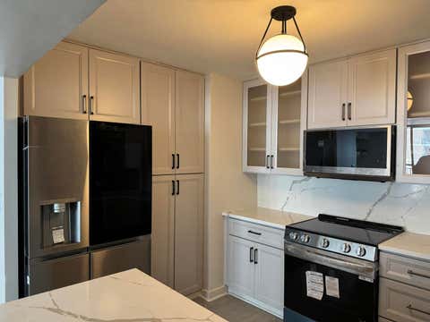 Tiny photo for 6007 N Sheridan Road #20H, Chicago, IL 60660 (MLS # 12706580)