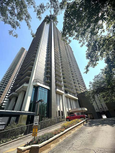 Photo of 6007 N Sheridan Road #20H, Chicago, IL 60660 (MLS # 12706580)