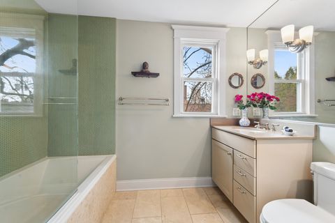 Tiny photo for 5247 N MAGNOLIA Avenue, Chicago, IL 60640 (MLS # 12584283)