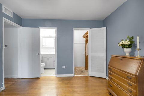 Tiny photo for 737 Ridge Avenue #2H, Evanston, IL 60202 (MLS # 12756004)