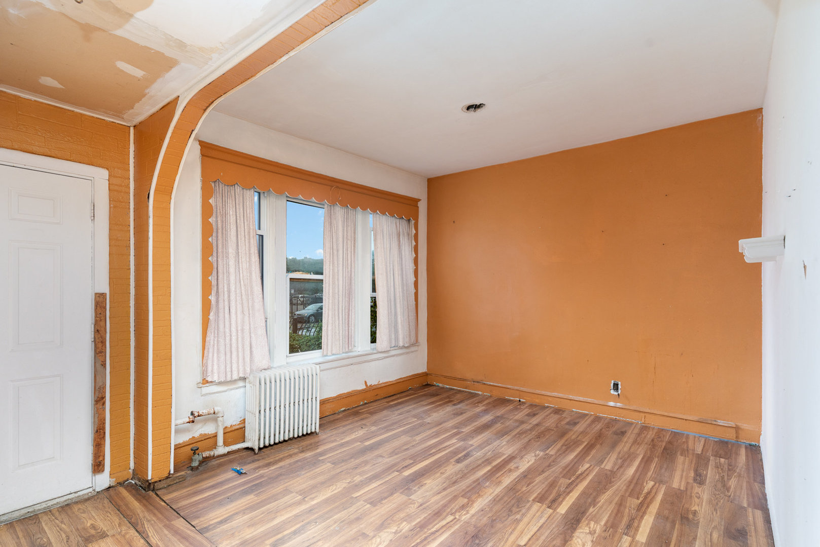 5239 S Ingleside Avenue