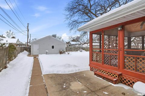 Tiny photo for 1508 32ND Street, Moline, IL 61265 (MLS # QC4270062)