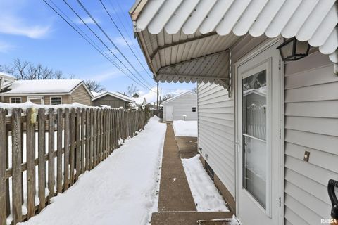 Tiny photo for 1508 32ND Street, Moline, IL 61265 (MLS # QC4270062)