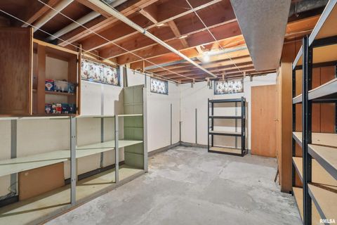 Tiny photo for 1508 32ND Street, Moline, IL 61265 (MLS # QC4270062)