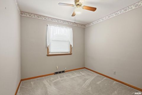 Tiny photo for 1508 32ND Street, Moline, IL 61265 (MLS # QC4270062)