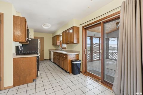 Tiny photo for 1508 32ND Street, Moline, IL 61265 (MLS # QC4270062)