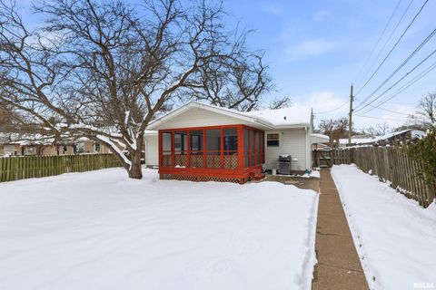 Tiny photo for 1508 32ND Street, Moline, IL 61265 (MLS # QC4270062)