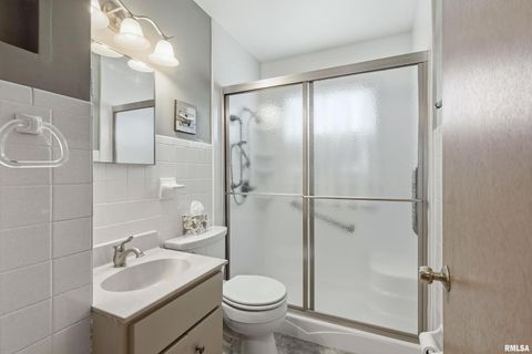 Tiny photo for 1508 32ND Street, Moline, IL 61265 (MLS # QC4270062)