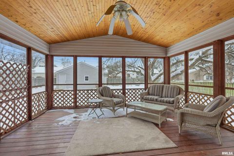 Tiny photo for 1508 32ND Street, Moline, IL 61265 (MLS # QC4270062)