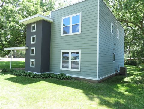 Tiny photo for 277 Church Street, Crystal Lake, IL 60014 (MLS # 12326089)